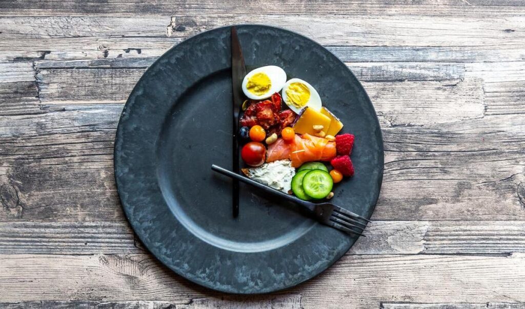Wat mag je eten tijdens intermittent fasting?